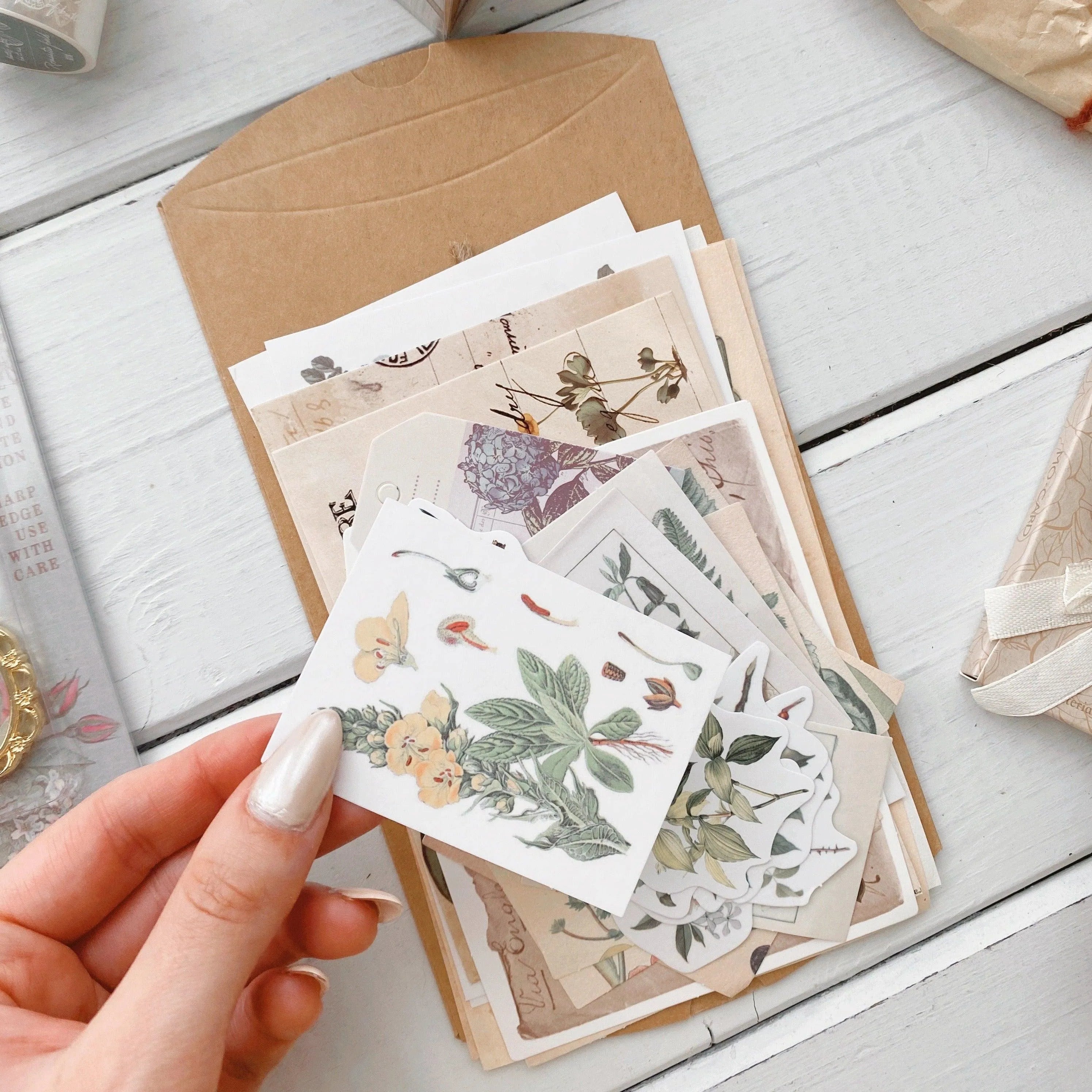 Vintage Journaling Box for Journaling & Scrapbooking - PaperWrld