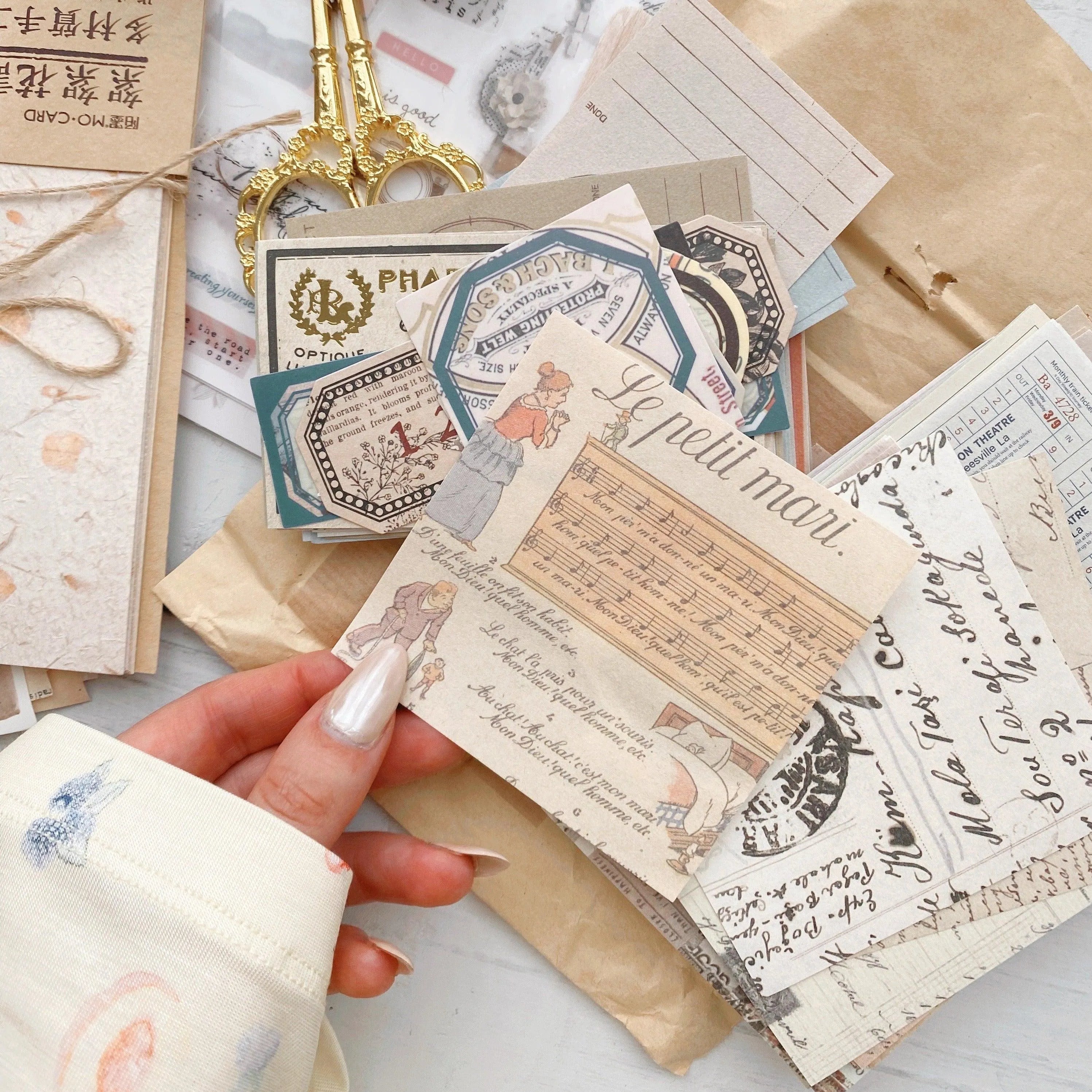 Vintage Journaling Box for Journaling & Scrapbooking - PaperWrld