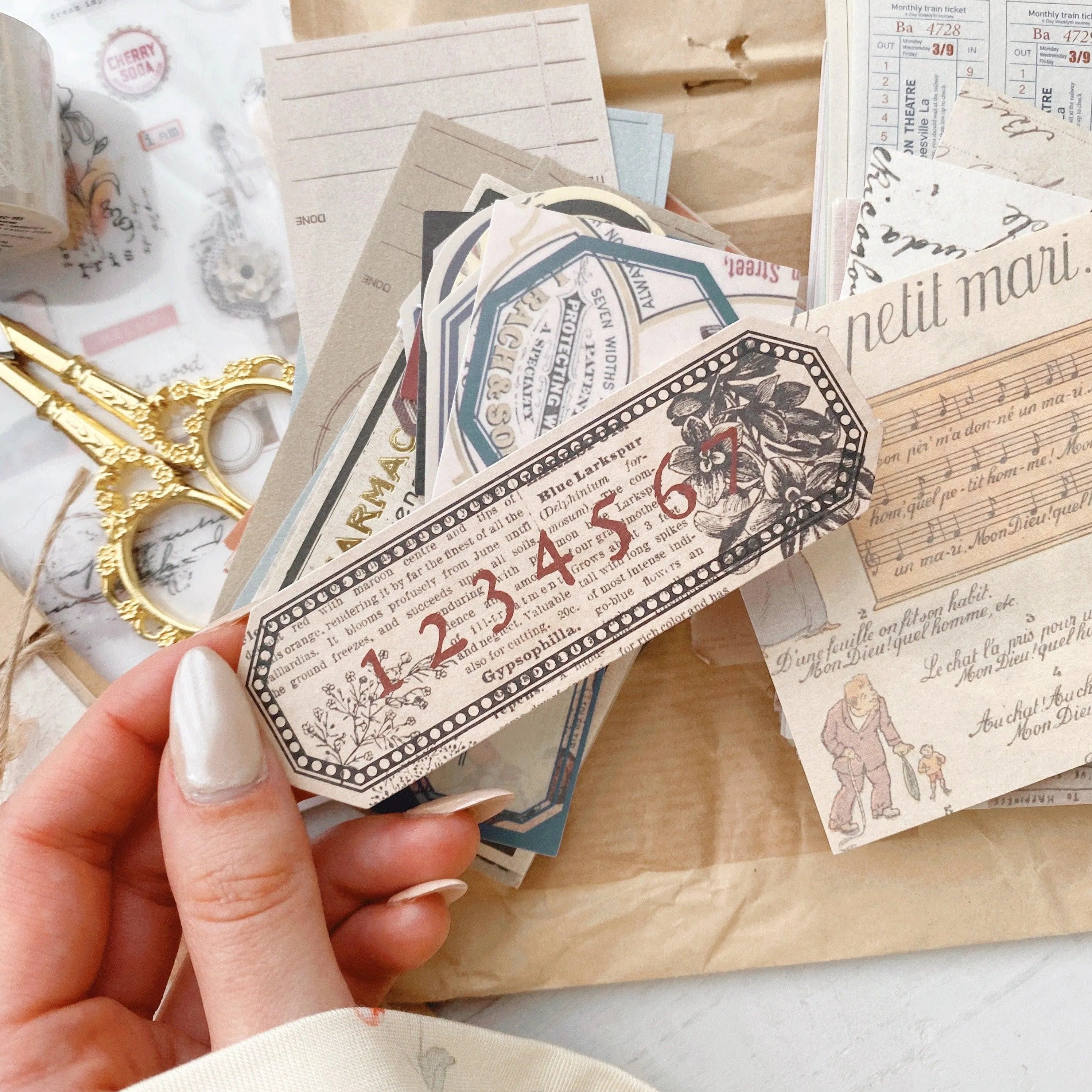 Vintage Journaling Box for Journaling & Scrapbooking - PaperWrld