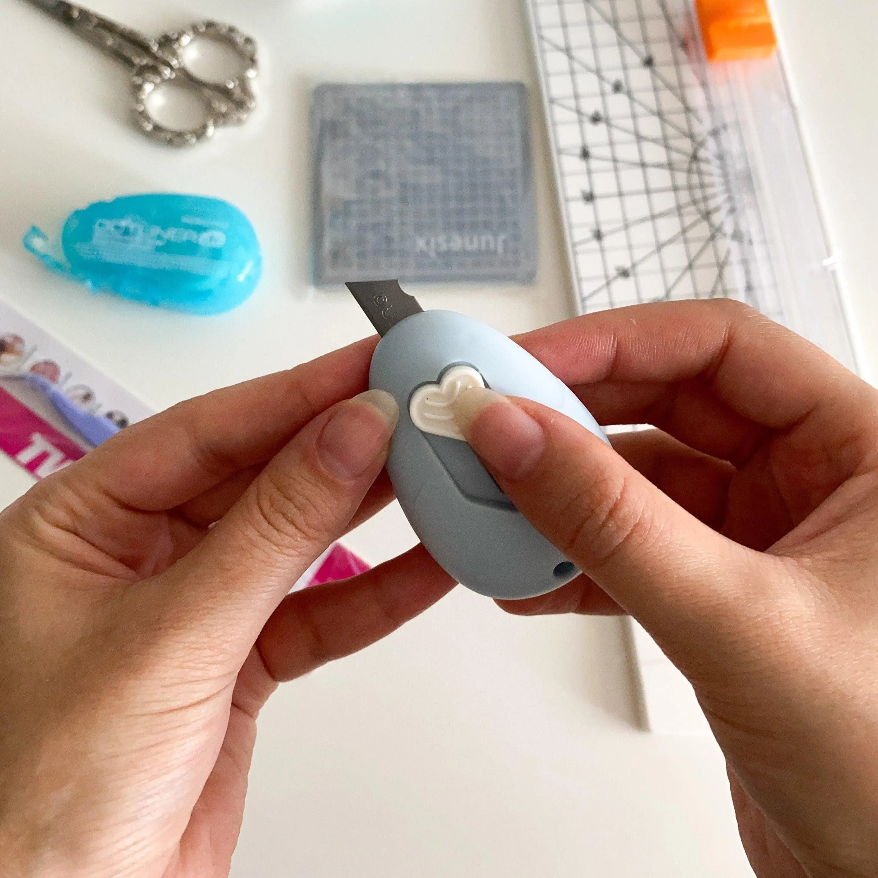 Toolkit Box - Essential tools to craft your phone base for Journaling & Scrapbooking - PaperWrld