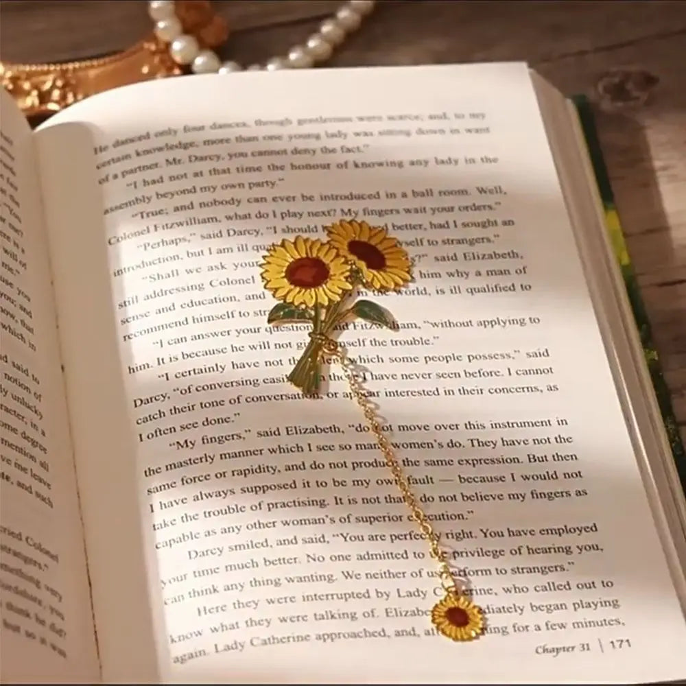 Vintage Floral Metal Bookmark with Chain Charm