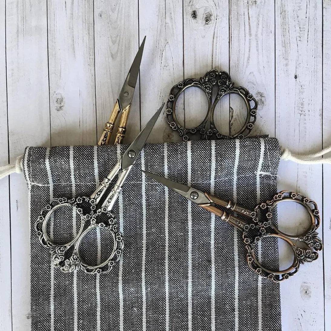 Vintage Floral Scissors for Journaling & Scrapbooking - PaperWrld