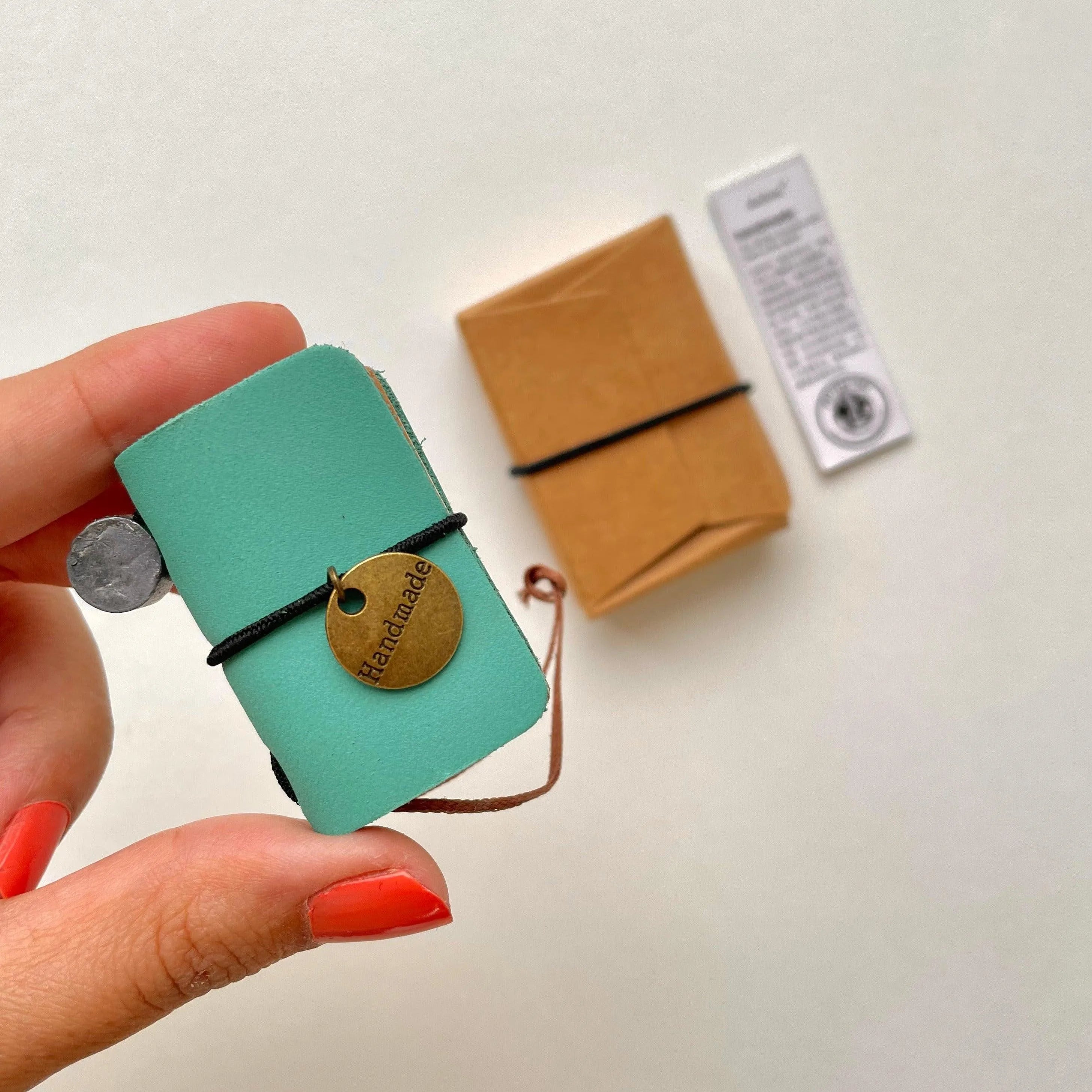 Golden Touch Box for Journaling & Scrapbooking - PaperWrld