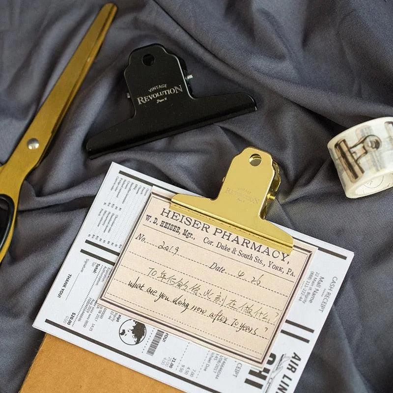Vintage Revolution Clip for Journaling & Scrapbooking - PaperWrld