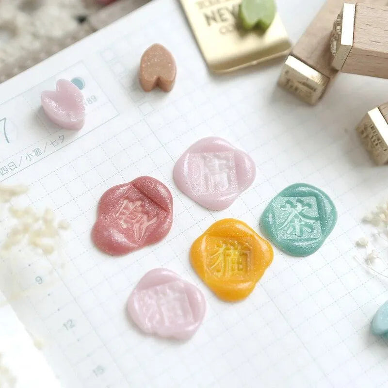 Petals Lacquer Wax for Journaling & Scrapbooking - PaperWrld