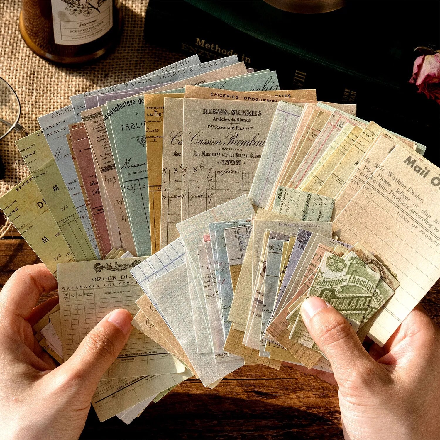 Lot de 100 feuilles de papier éphémère vintage