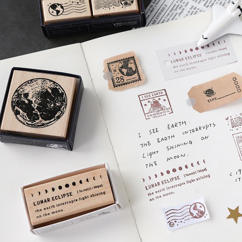 1 Box Funny DIY Craft Scrapbook Stamps Seal Decorative Diary Wood Vintage Stamp, Size: 2X2X3.5CM